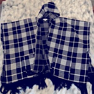 Black & White Hooded Fringed Plaid Poncho, size L